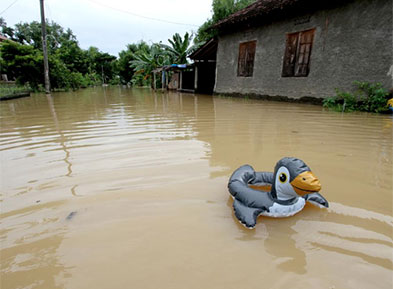 インドネシア中ジャワ省：洪水が襲った
